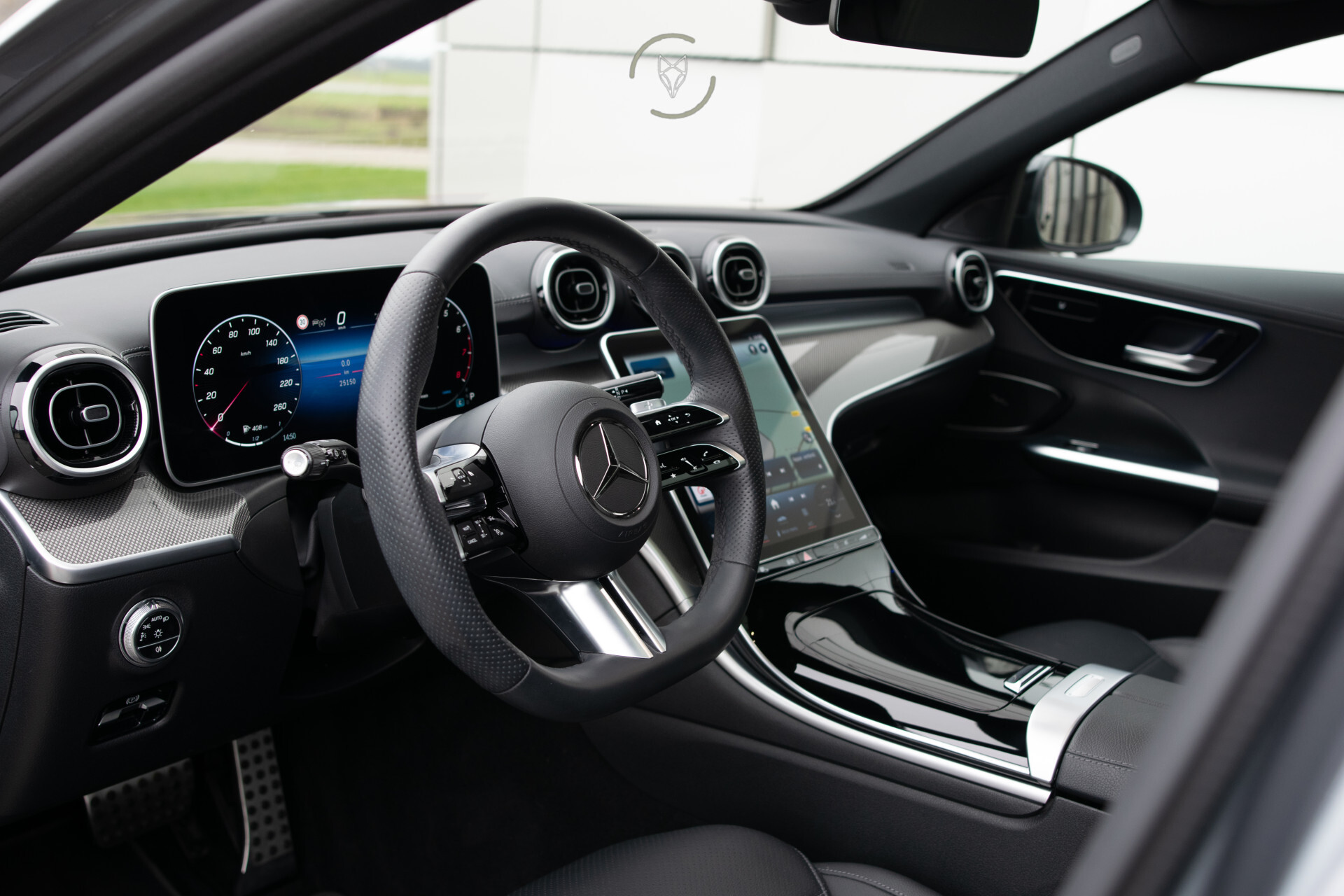 Mercedes-Benz C-Klasse Estate 300 AMG Night Massage | ACC | Keyless | Pano | 360 | Soundsysteem | LED | 19" | New Service Foto 18