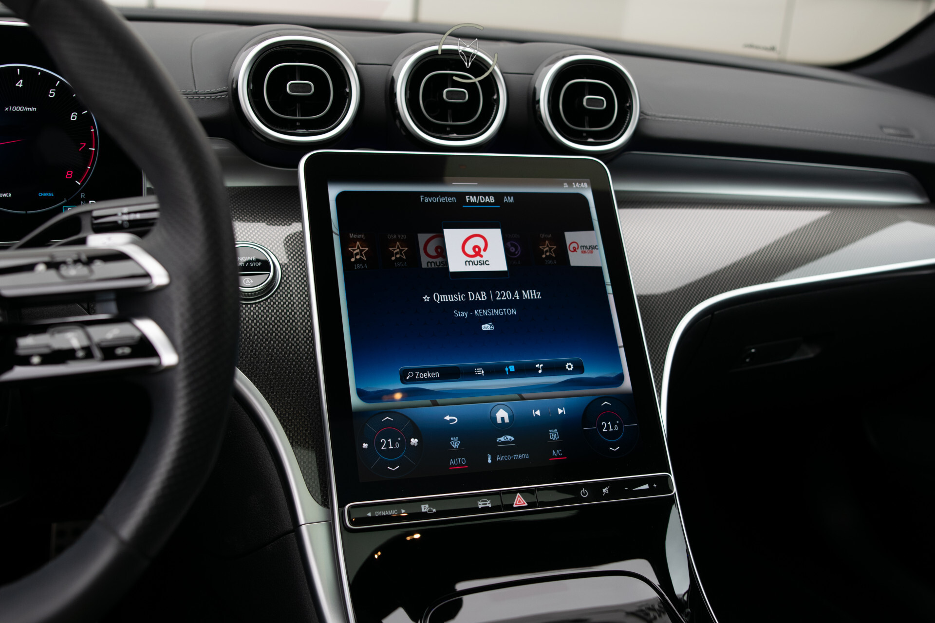 Mercedes-Benz C-Klasse Estate 300 AMG Night Massage | ACC | Keyless | Pano | 360 | Soundsysteem | LED | 19" | New Service Foto 20