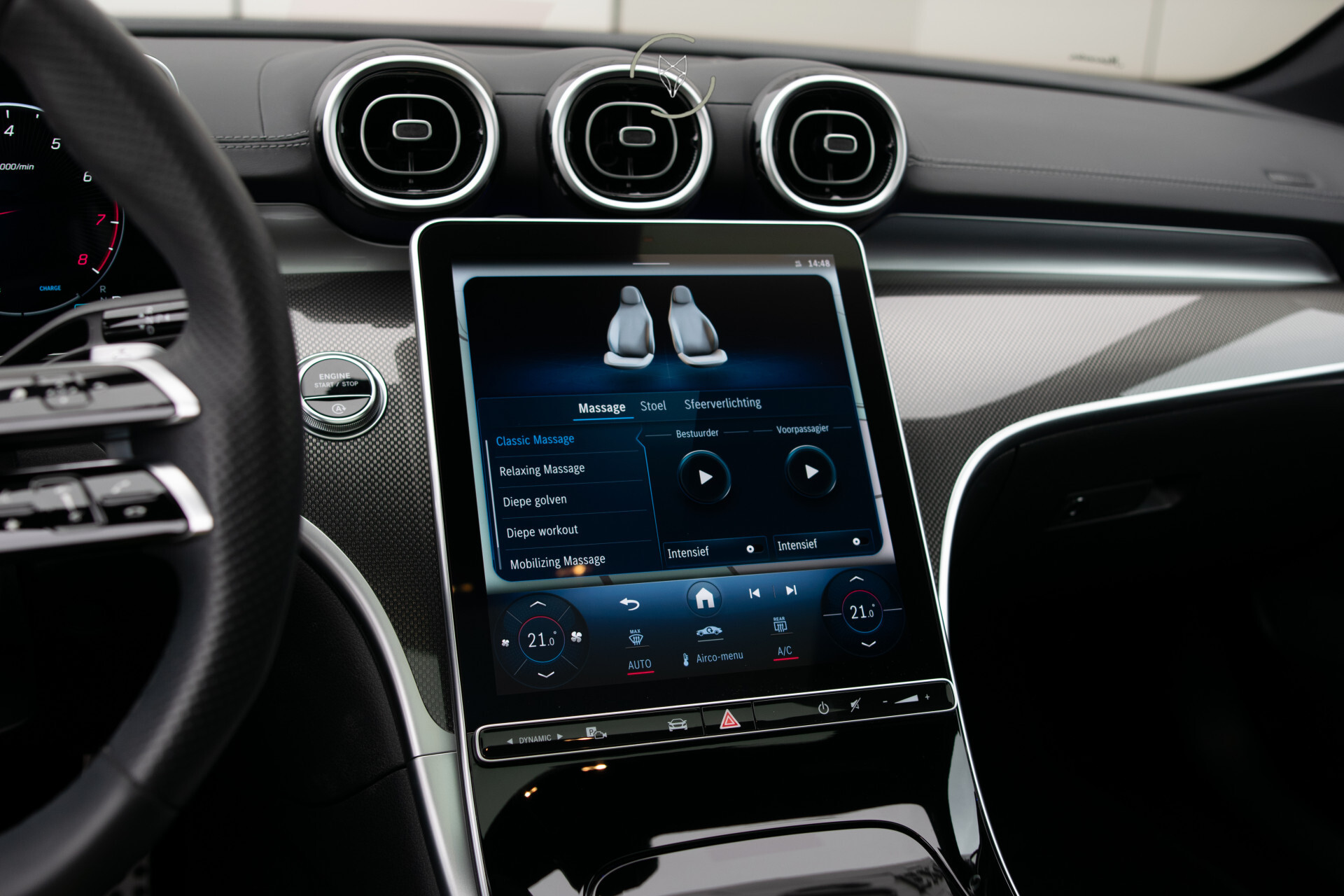 Mercedes-Benz C-Klasse Estate 300 AMG Night Massage | ACC | Keyless | Pano | 360 | Soundsysteem | LED | 19" | New Service Foto 22