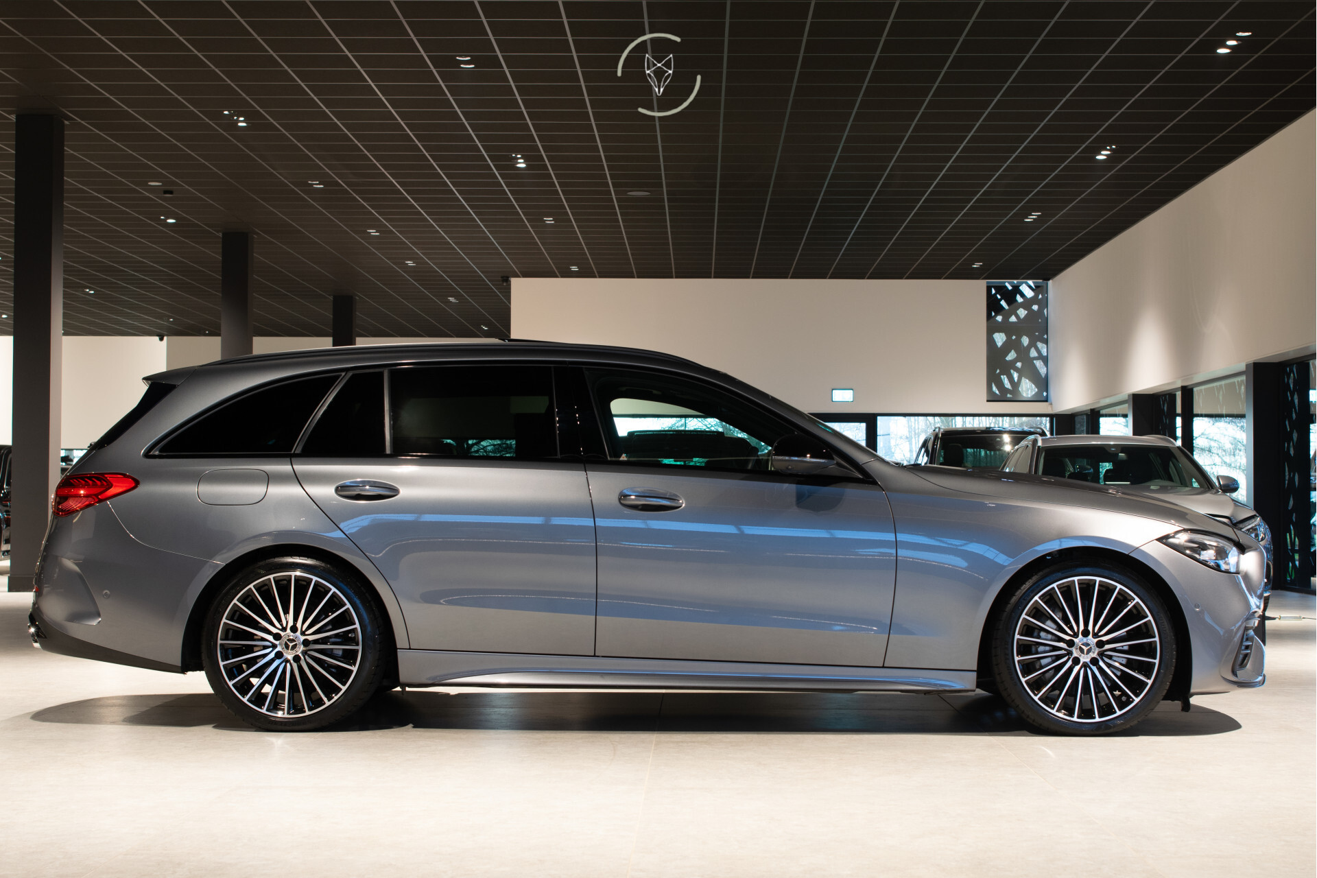 Mercedes-Benz C-Klasse Estate 300 AMG Night Massage | ACC | Keyless | Pano | 360 | Soundsysteem | LED | 19" | New Service Foto 3