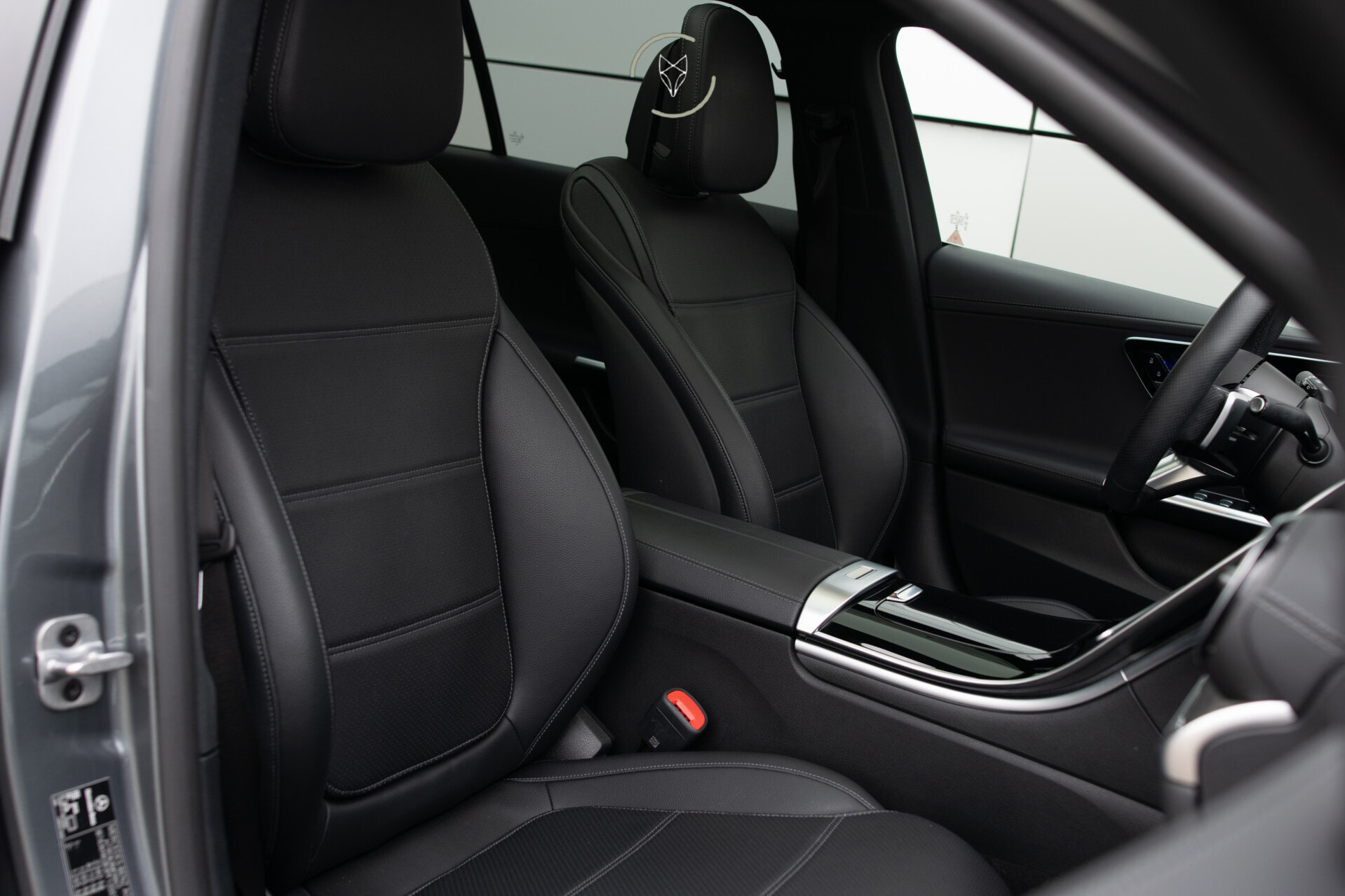 Mercedes-Benz C-Klasse Estate 300 AMG Night Massage | ACC | Keyless | Pano | 360 | Soundsysteem | LED | 19" | New Service Foto 6