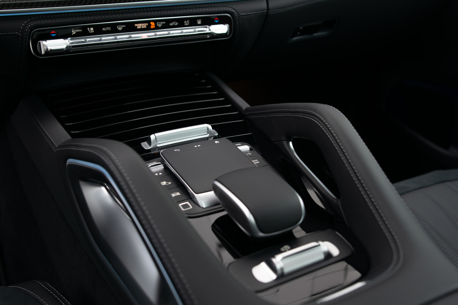 Mercedes-Benz GLE Coupé AMG 53 4MATIC+ Full Carbon | Ruitleder | Massage | Softclose | Manufaktur | Stoelkoeling | ACC | Keyless | Trekhaak Foto 25