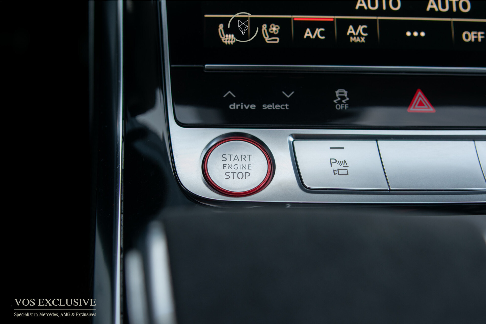 Audi RSQ8 4.0 TFSI Quattro 23'' Vossen | Ceramic | Carbon | Aeropakket | B&O 3D | RS Dynamic | 4-wielsturing | ACC | HUD | Keyless | Trekhaak | Softclose Foto 44