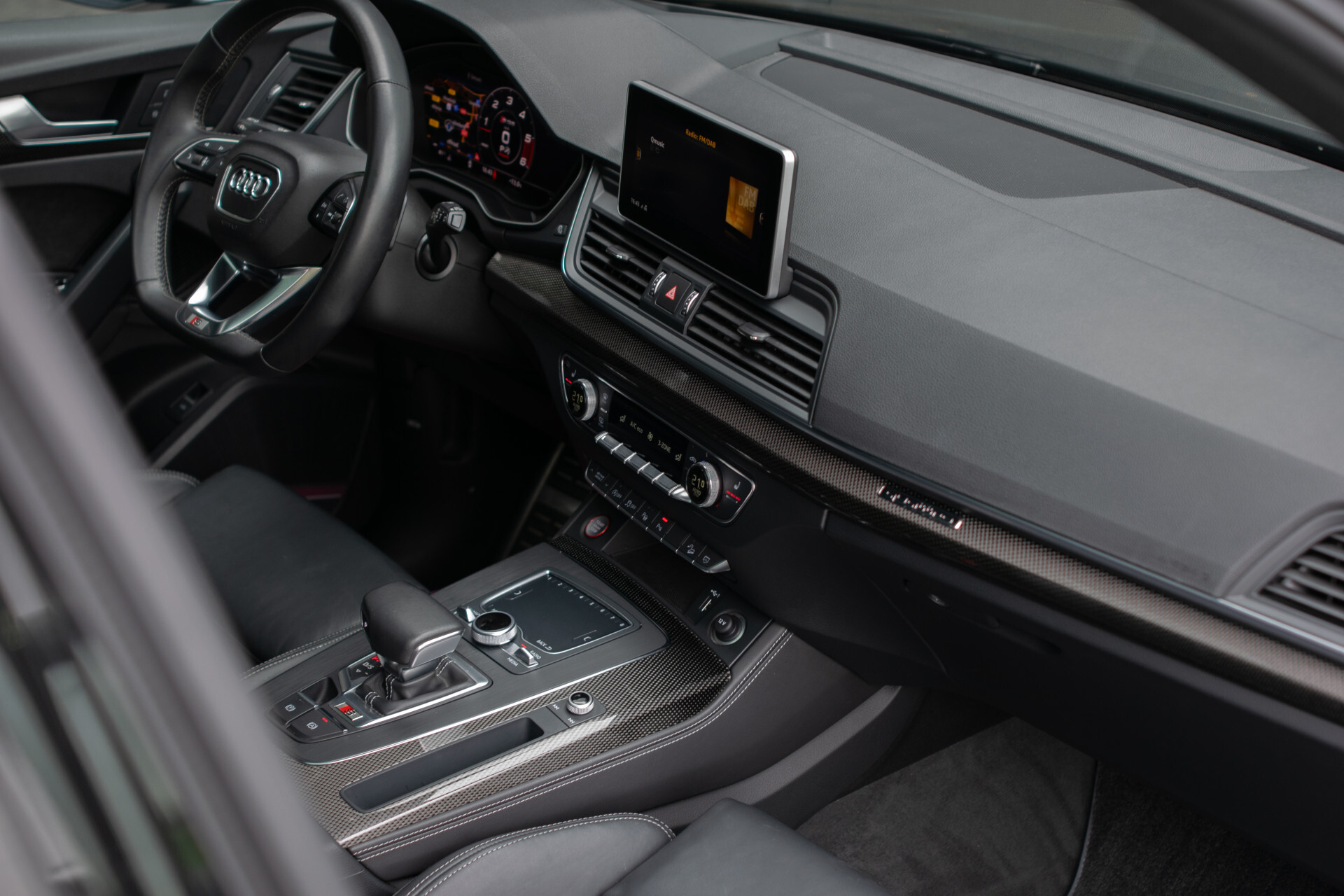 Audi SQ5 3.0 Tdi Quattro ABT | Carbon | B&O | ACC | Ruitleder | Luchtvering | HUD | Standkachel | Blackline | 21" | Matrix LED | New Service | Alarm Foto 18