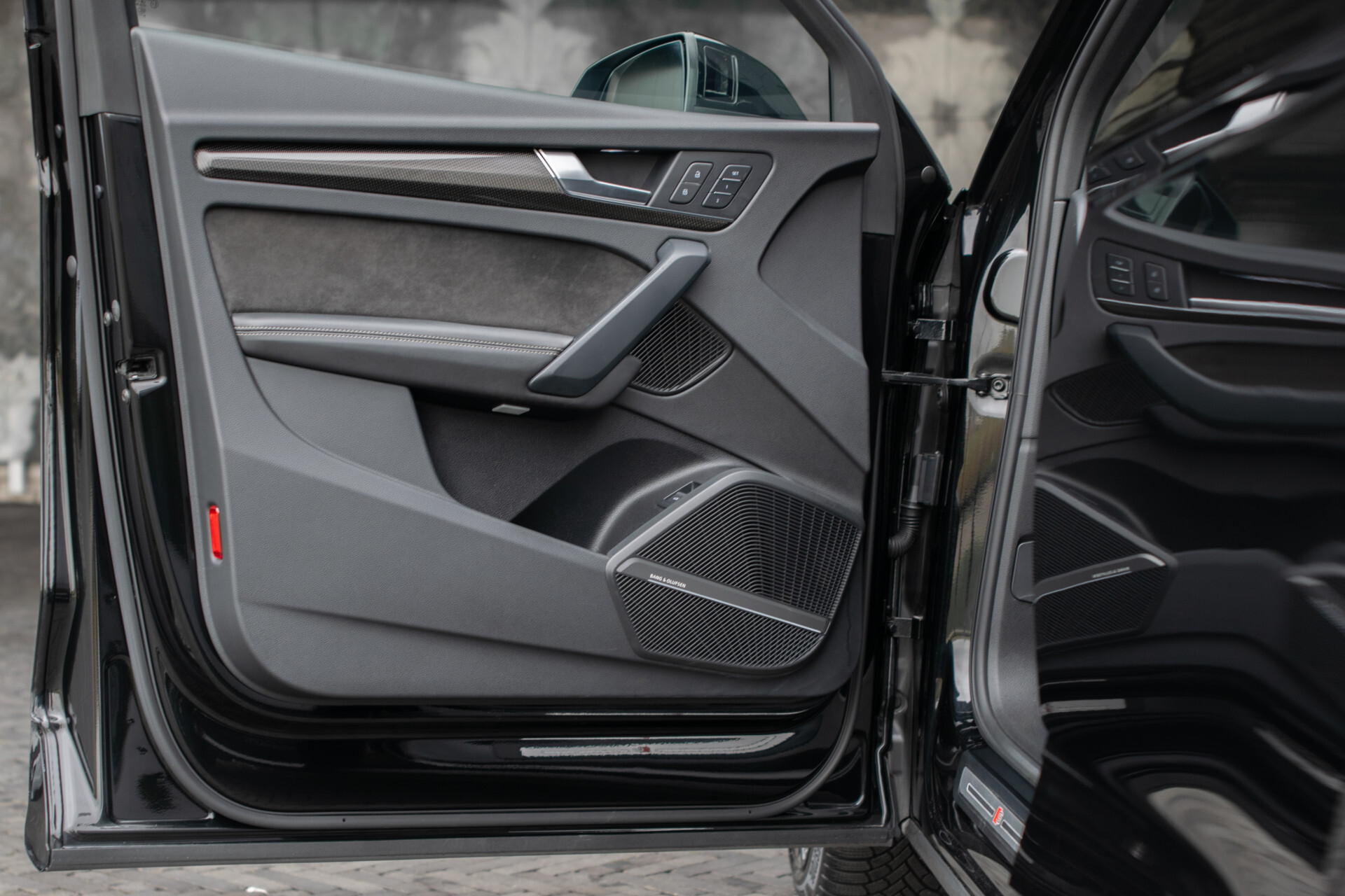 Audi SQ5 3.0 Tdi Quattro ABT | Carbon | B&O | ACC | Ruitleder | Luchtvering | HUD | Standkachel | Blackline | 21" | Matrix LED | New Service | Alarm Foto 7