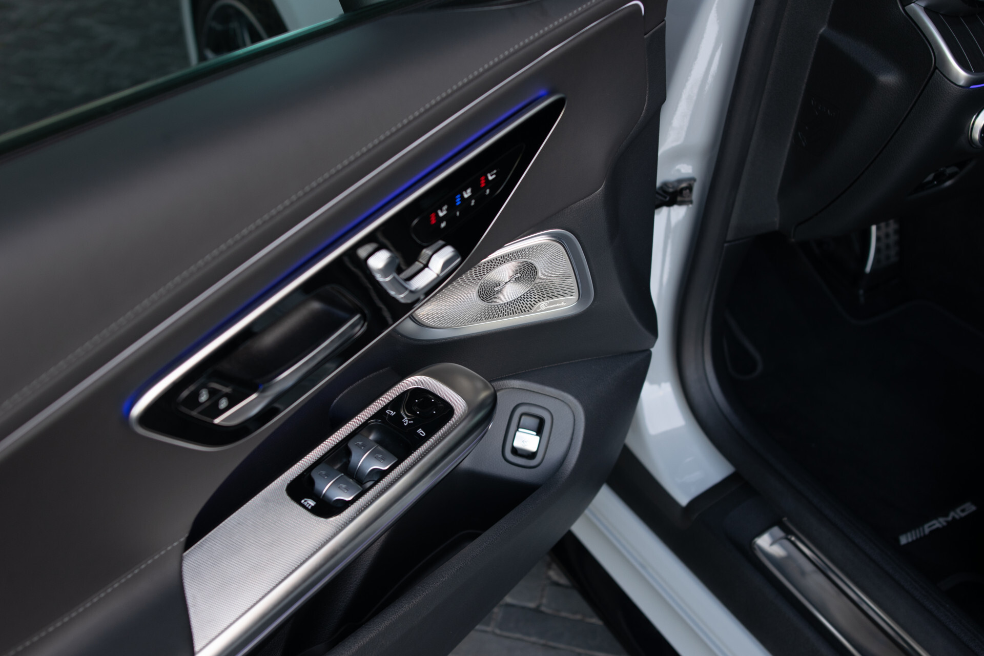 Mercedes-Benz CLE Cabriolet AMG 53 4M Night | Dynamic Plus | Distronic | Keyless | 360° | Manufaktur | Massage | HUD | 20'' | Drivers Pack | Burmester 3D | New Service Foto 12