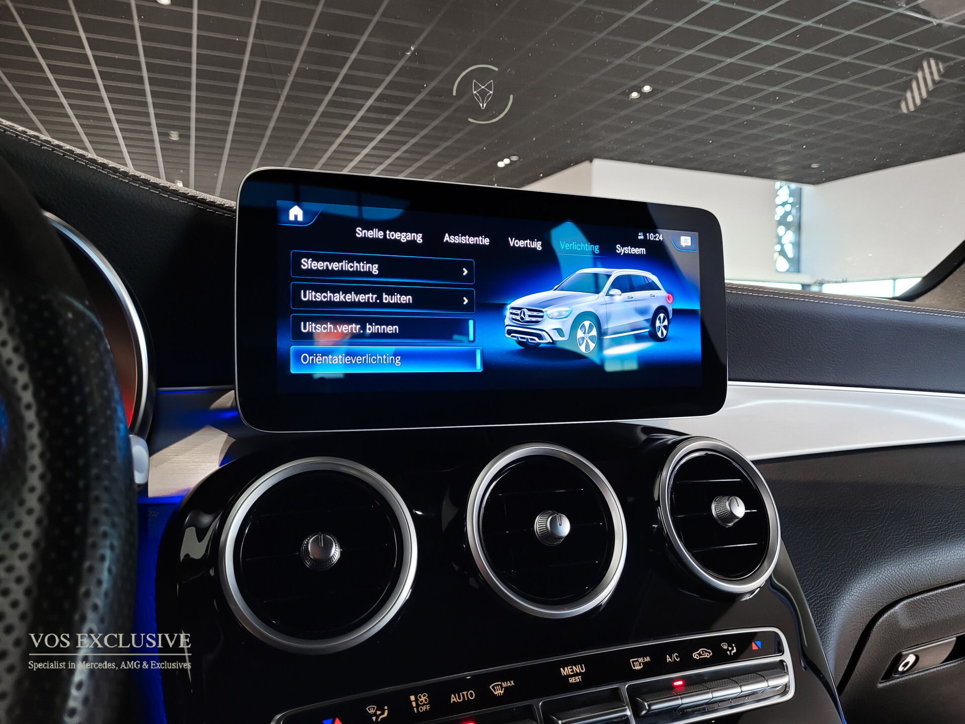 Mercedes-Benz GLC 200 4-M AMG Night | Panorama | 20" | Trekhaak | MBUX | Spoorpakket | Sfeerverlichting | Treeplanken | New Service Foto 18