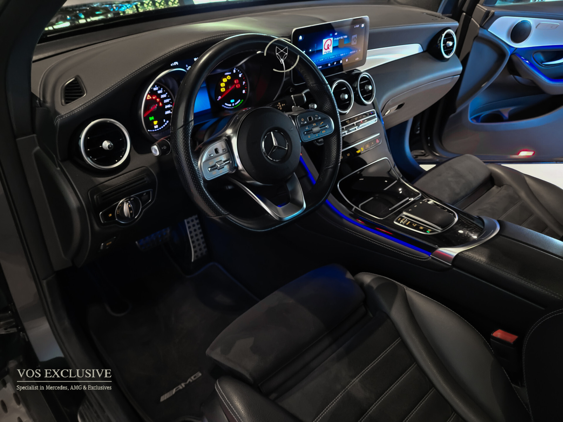 Mercedes-Benz GLC 200 4-M AMG Night | Panorama | 20" | Trekhaak | MBUX | Spoorpakket | Sfeerverlichting | Treeplanken | New Service Foto 24