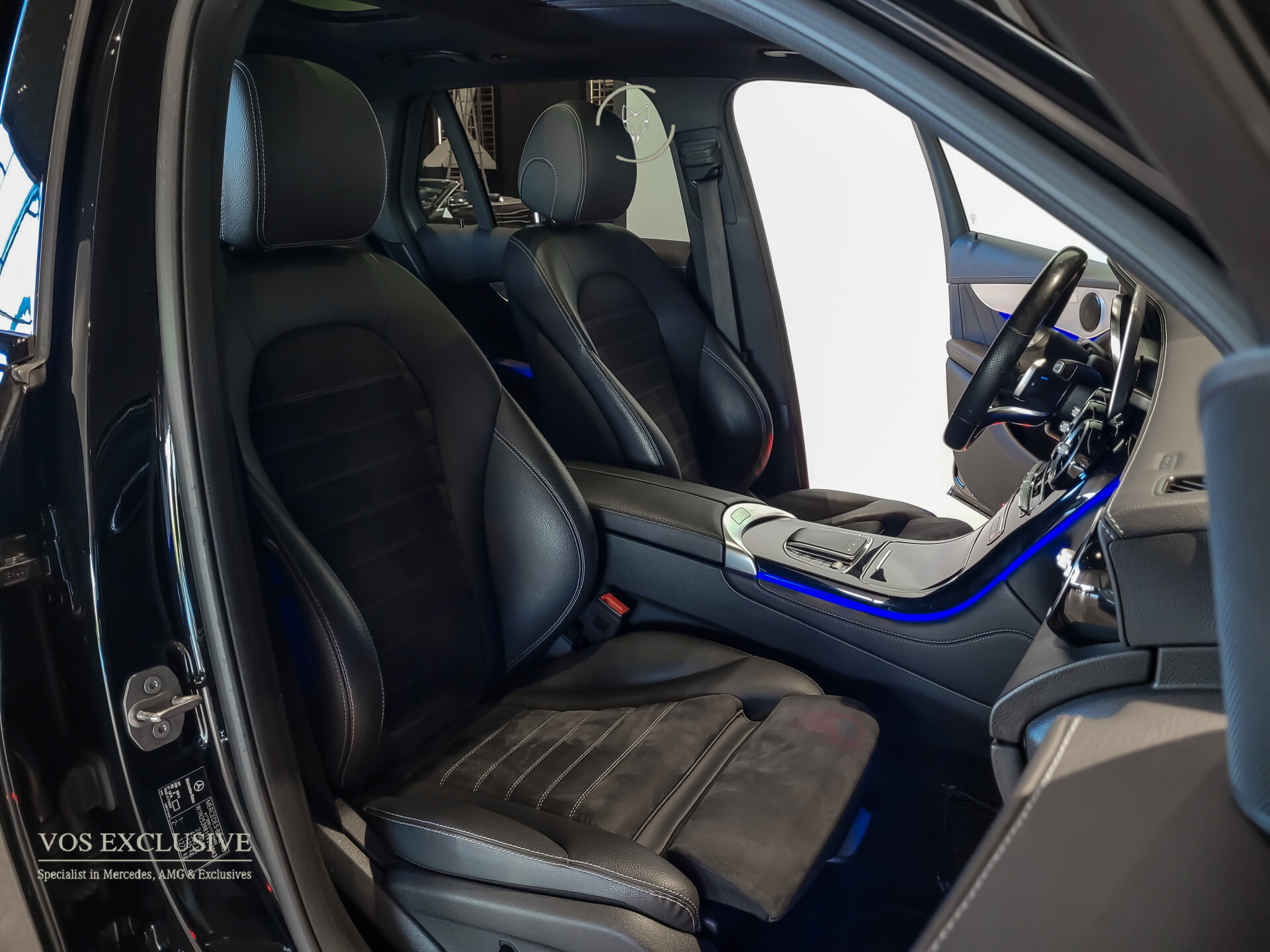 Mercedes-Benz GLC 200 4-M AMG Night | Panorama | 20" | Trekhaak | MBUX | Spoorpakket | Sfeerverlichting | Treeplanken | New Service Foto 26