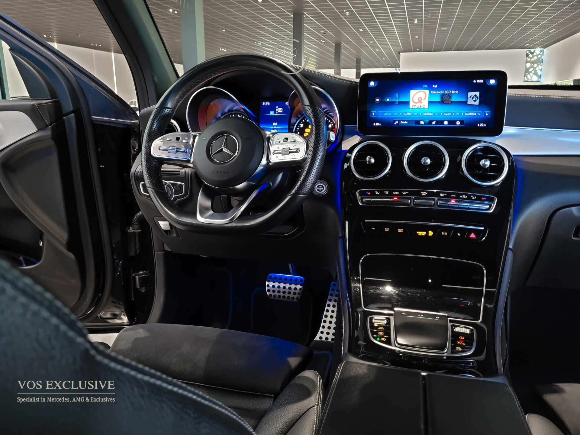 Mercedes-Benz GLC 200 4-M AMG Night | Panorama | 20" | Trekhaak | MBUX | Spoorpakket | Sfeerverlichting | Treeplanken | New Service Foto 30