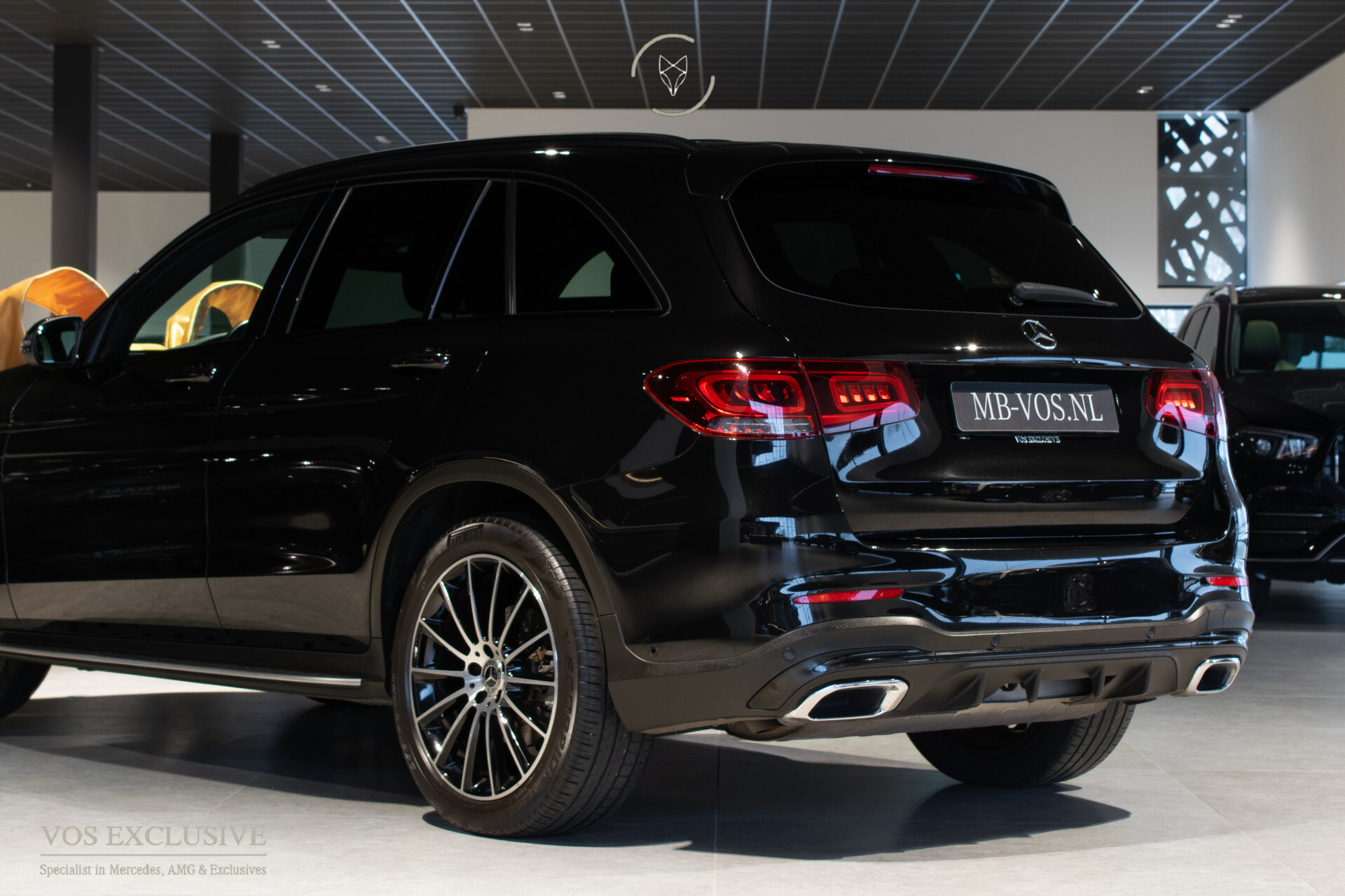 Mercedes-Benz GLC 200 4-M AMG Night | Panorama | 20" | Trekhaak | MBUX | Spoorpakket | Sfeerverlichting | Treeplanken | New Service Foto 5