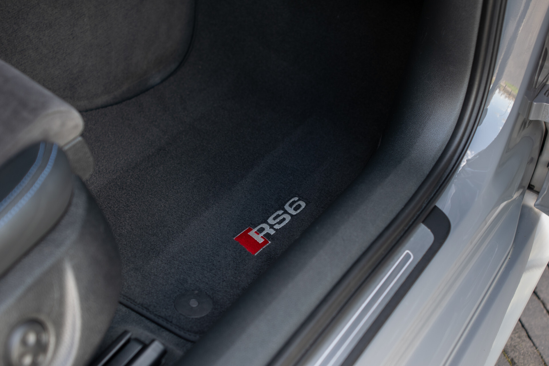 Audi A6 Avant 4.0 TFSI RS 6 Quattro Performance Carbon | Nardo | Memory | 21" | Matrix LED | Bose Foto 18