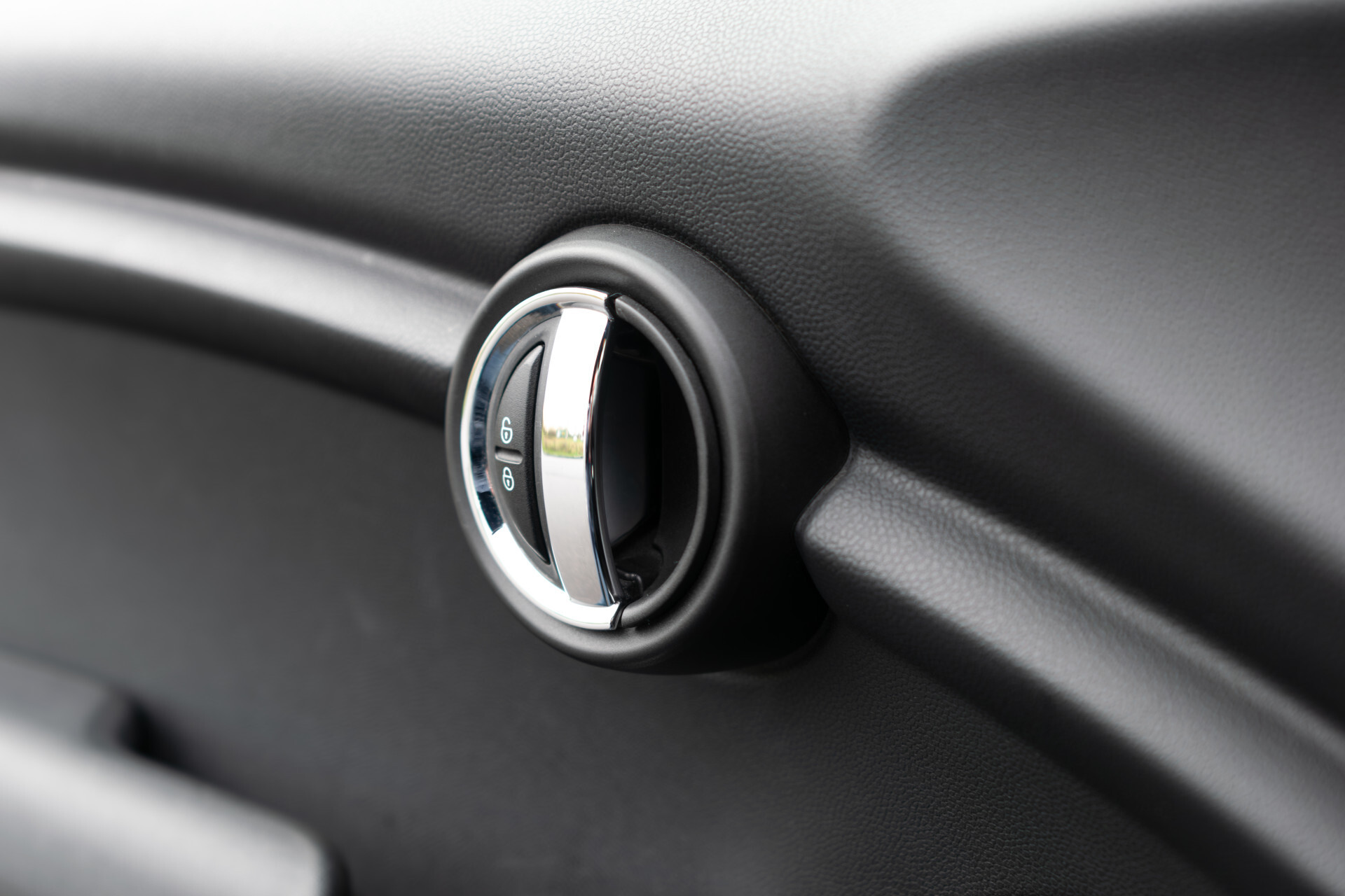 MINI Mini 1.5 Cooper Serious Business Automaat Keyless | 16'' | Gr-Navi | LED | CC | PDC | Volledige historie Foto 12