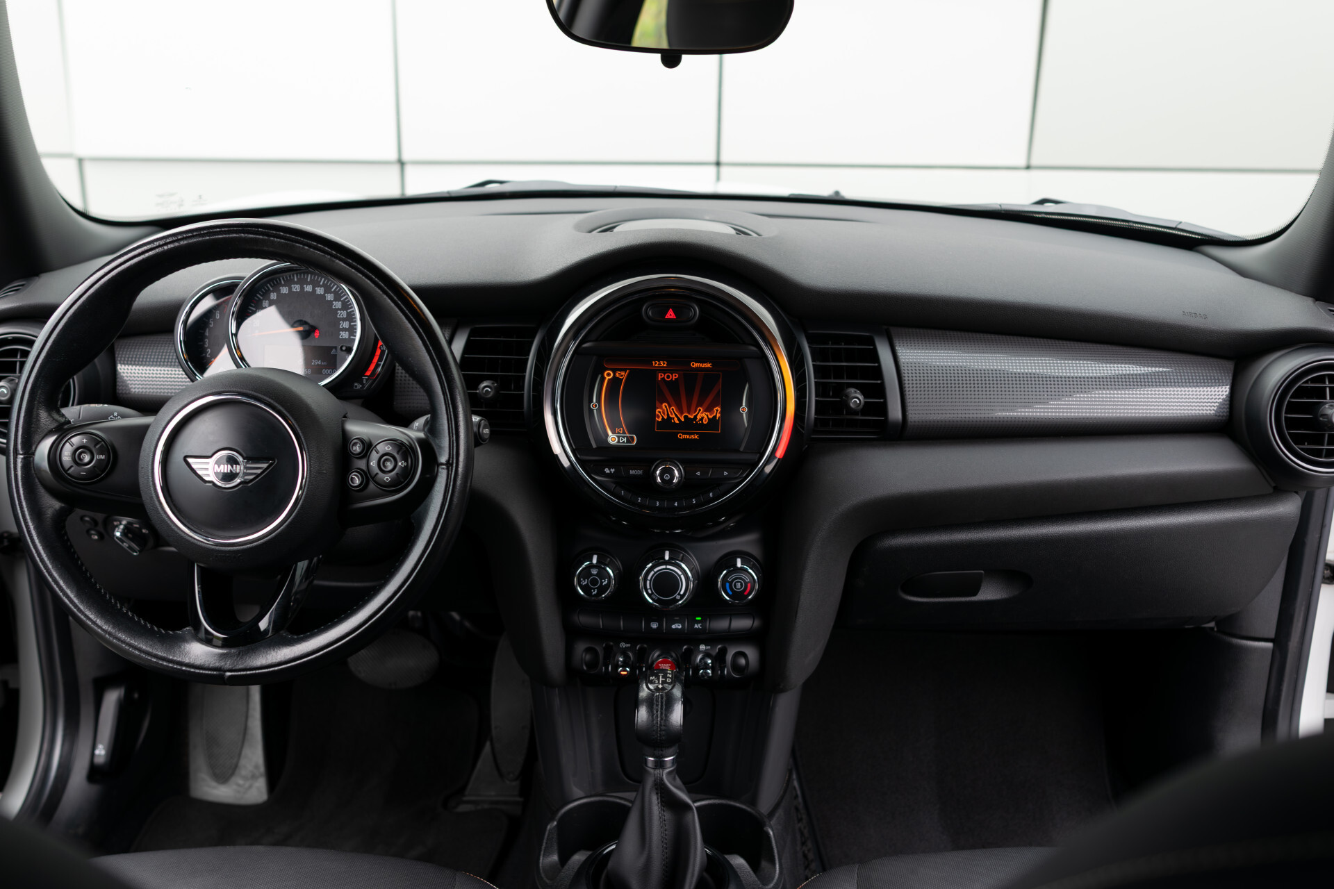 MINI Mini 1.5 Cooper Serious Business Automaat Keyless | 16'' | Gr-Navi | LED | CC | PDC | Volledige historie Foto 18