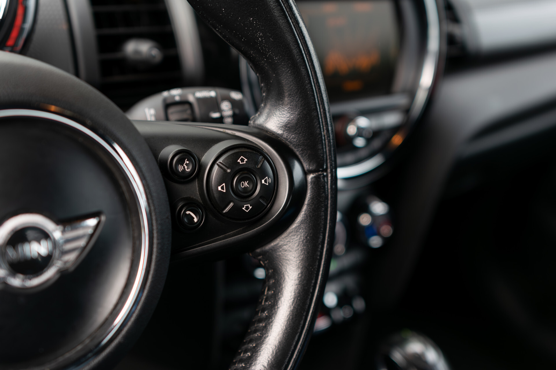 MINI Mini 1.5 Cooper Serious Business Automaat Keyless | 16'' | Gr-Navi | LED | CC | PDC | Volledige historie Foto 21