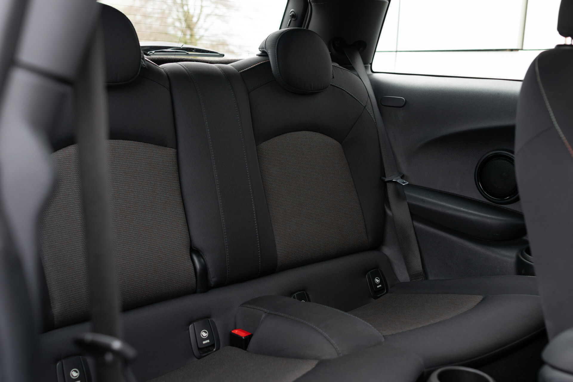 MINI Mini 1.5 Cooper Serious Business Automaat Keyless | 16'' | Gr-Navi | LED | CC | PDC | Volledige historie Foto 7