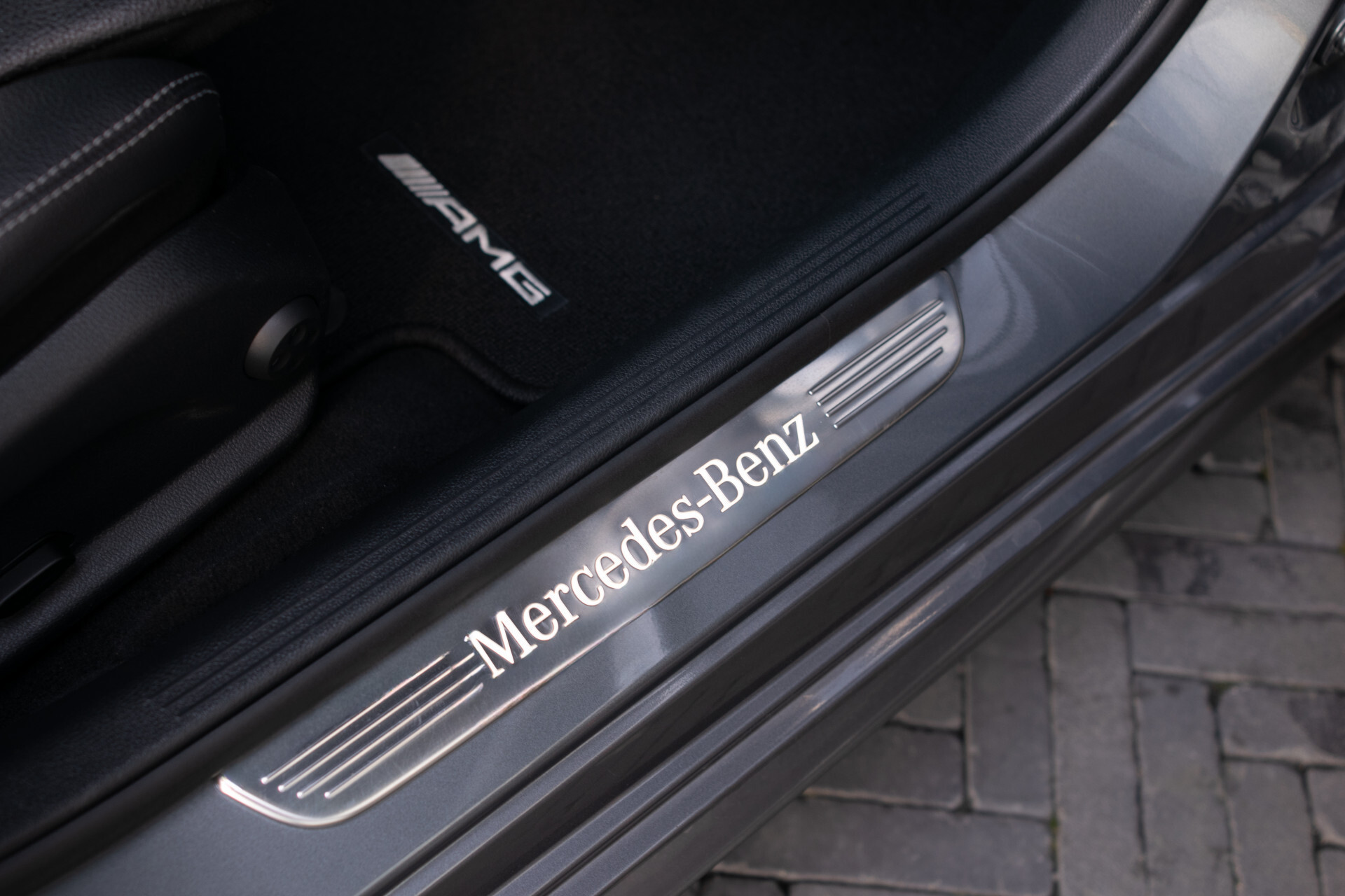 Mercedes-Benz C-Klasse Estate 180 AMG Sport Edition Leder | Sfeerverlichting | Aut-kofferklep | LED | 19" | New Service/APK Foto 14