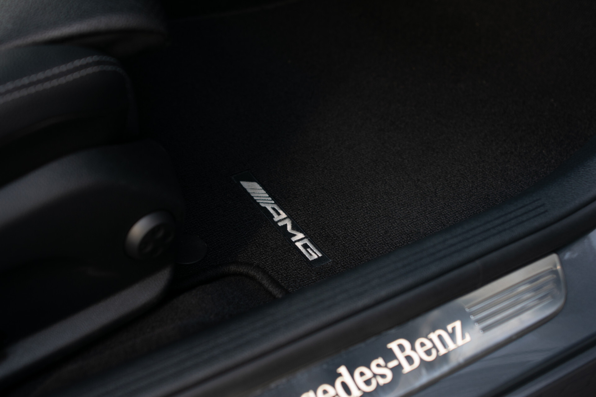 Mercedes-Benz C-Klasse Estate 180 AMG Sport Edition Leder | Sfeerverlichting | Aut-kofferklep | LED | 19" | New Service/APK Foto 16