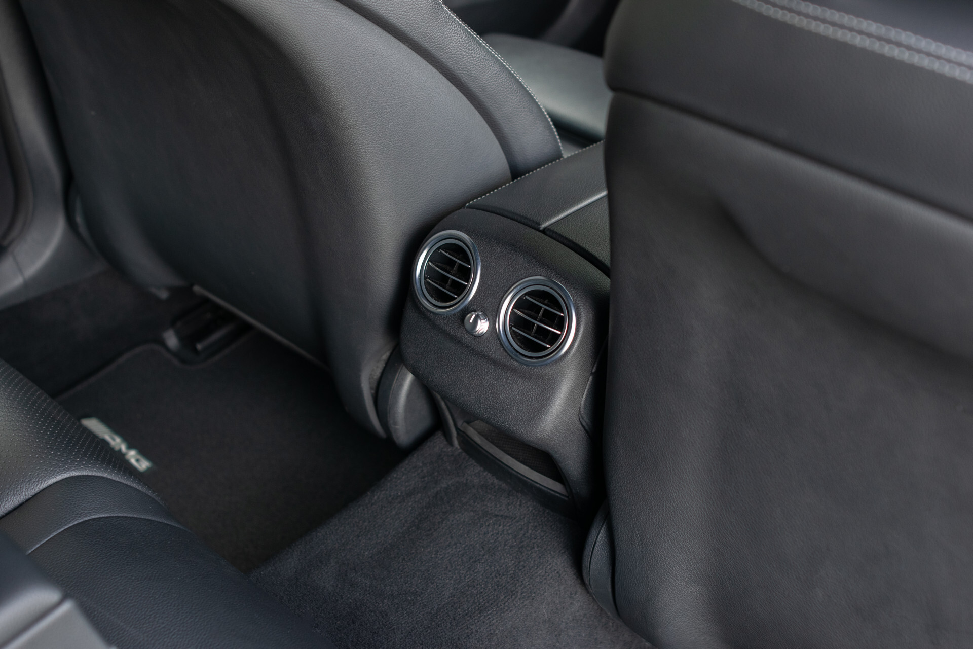 Mercedes-Benz C-Klasse Estate 180 AMG Sport Edition Leder | Sfeerverlichting | Aut-kofferklep | LED | 19" | New Service/APK Foto 27