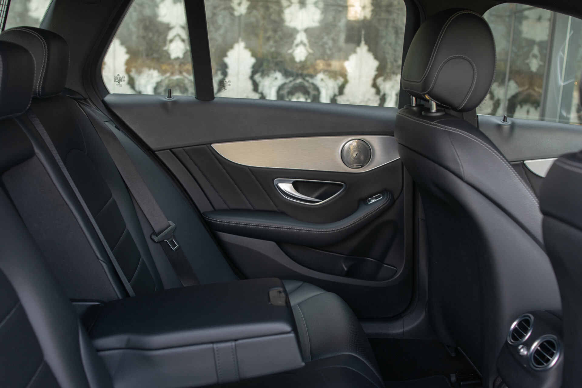 Mercedes-Benz C-Klasse Estate 180 AMG Sport Edition Leder | Sfeerverlichting | Aut-kofferklep | LED | 19" | New Service/APK Foto 28