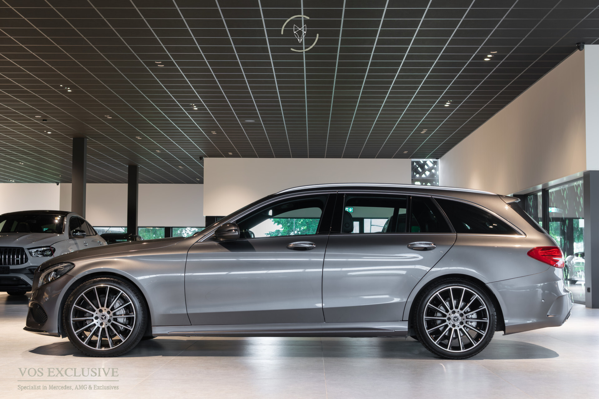 Mercedes-Benz C-Klasse Estate 180 AMG Sport Edition Leder | Sfeerverlichting | Aut-kofferklep | LED | 19" | New Service/APK Foto 4