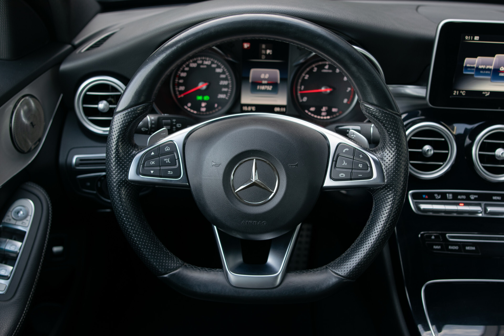 Mercedes-Benz C-Klasse Estate 180 AMG Sport Edition Leder | Sfeerverlichting | Aut-kofferklep | LED | 19" | New Service/APK Foto 48