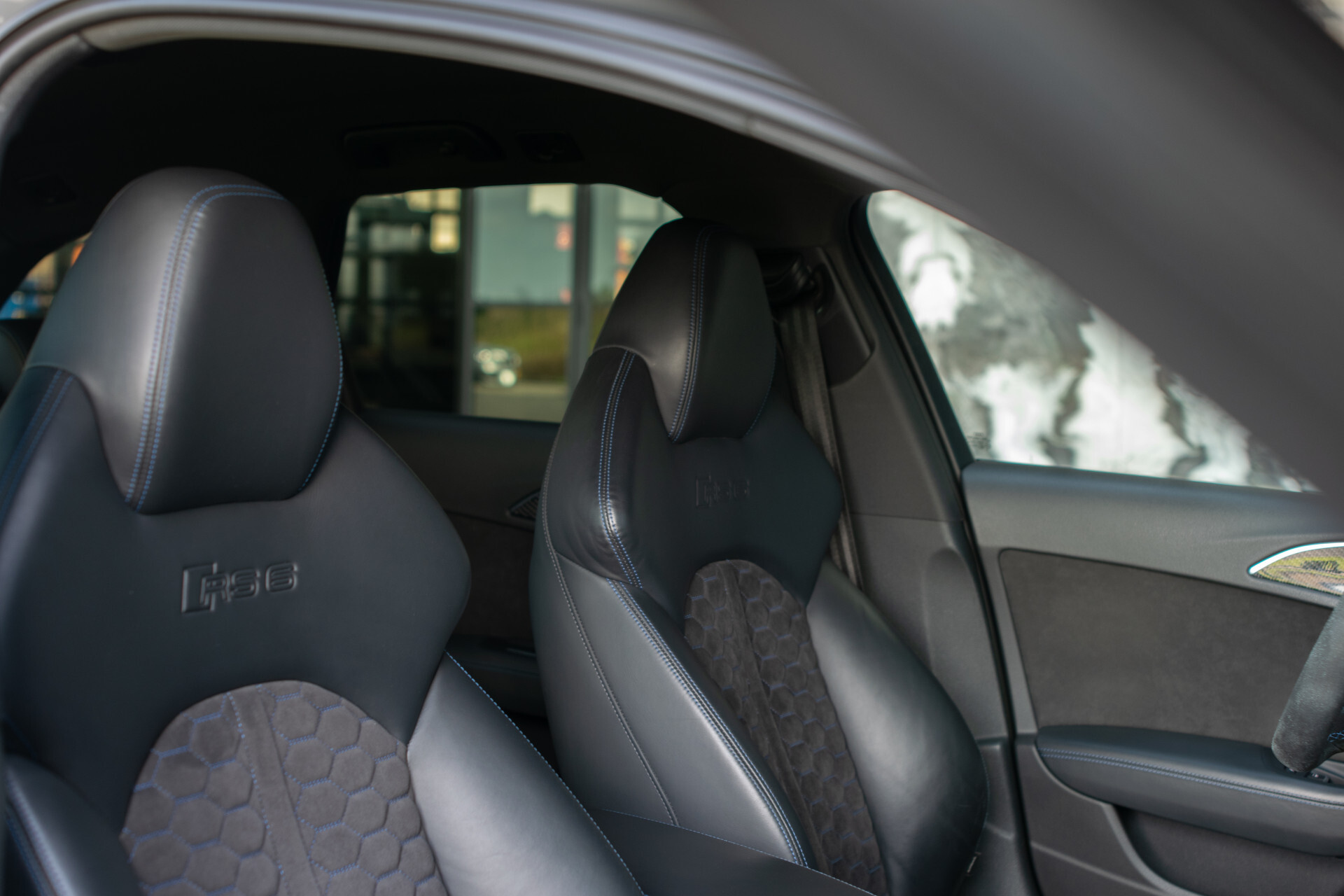 Audi RS6 Avant 4.0 TFSI Quattro Performance Carbon | Nardo | Memory | 21" | Matrix LED | Bose | New Service Foto 6