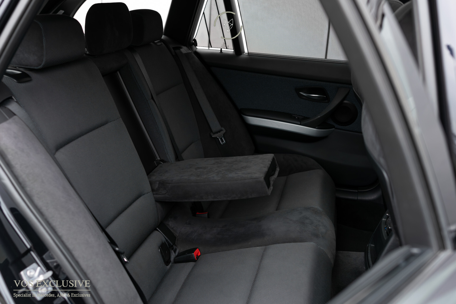 BMW 3 Serie Touring 318i M Sport Edition Pano | Shadowline | Hifi | Trekhaak | Xenon | NL auto | Aut6 Foto 7