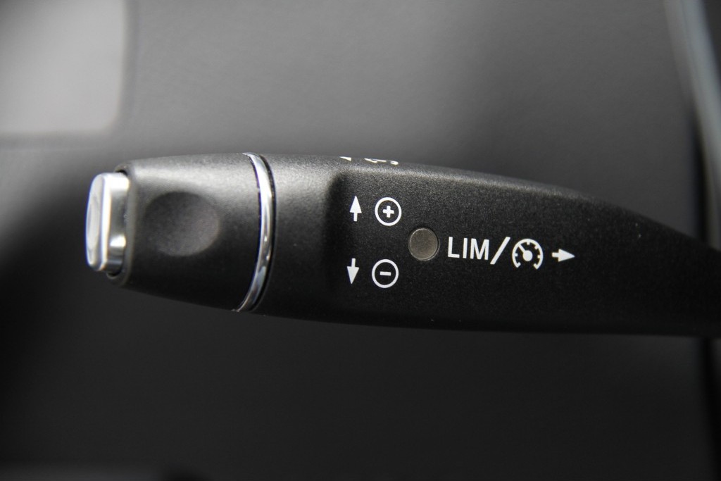 Mercedes-Benz C-Klasse 180 BE Coupe Sportpakket AMG Leer/ILS/Navi Aut7 Foto 10