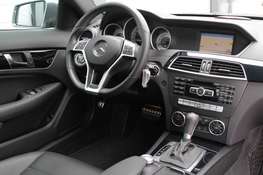 Mercedes-Benz C-Klasse 180 BE Coupe Sportpakket AMG Leer/ILS/Navi Aut7 Foto 5