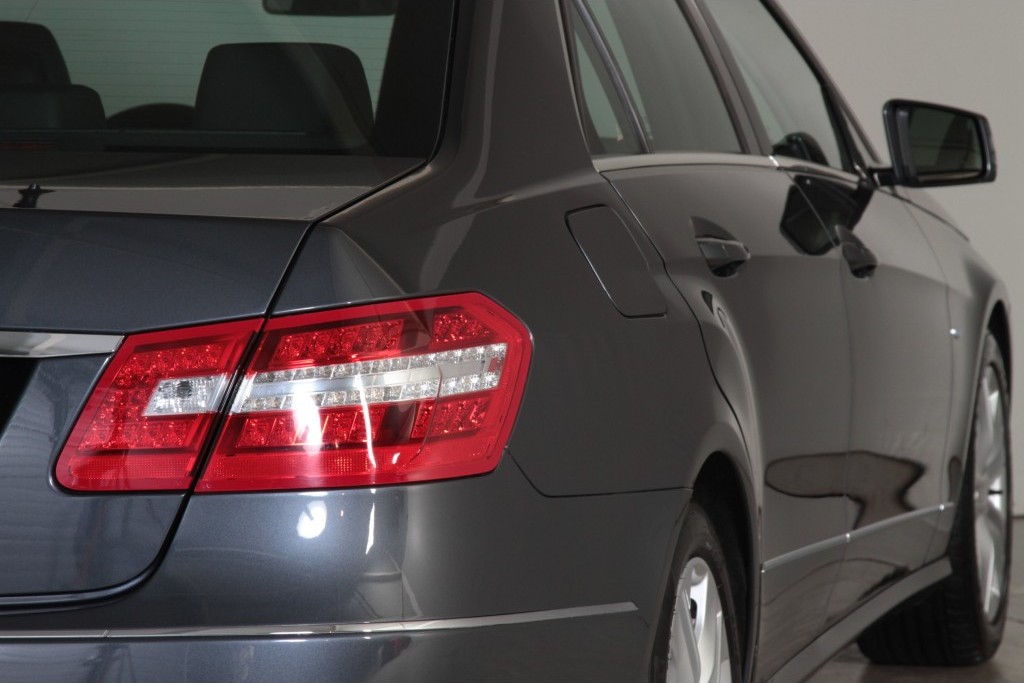 Mercedes-Benz E-Klasse 220 Cdi Avantgarde Schuifdak/Navi/Afn-Trhk Aut5 Foto 17