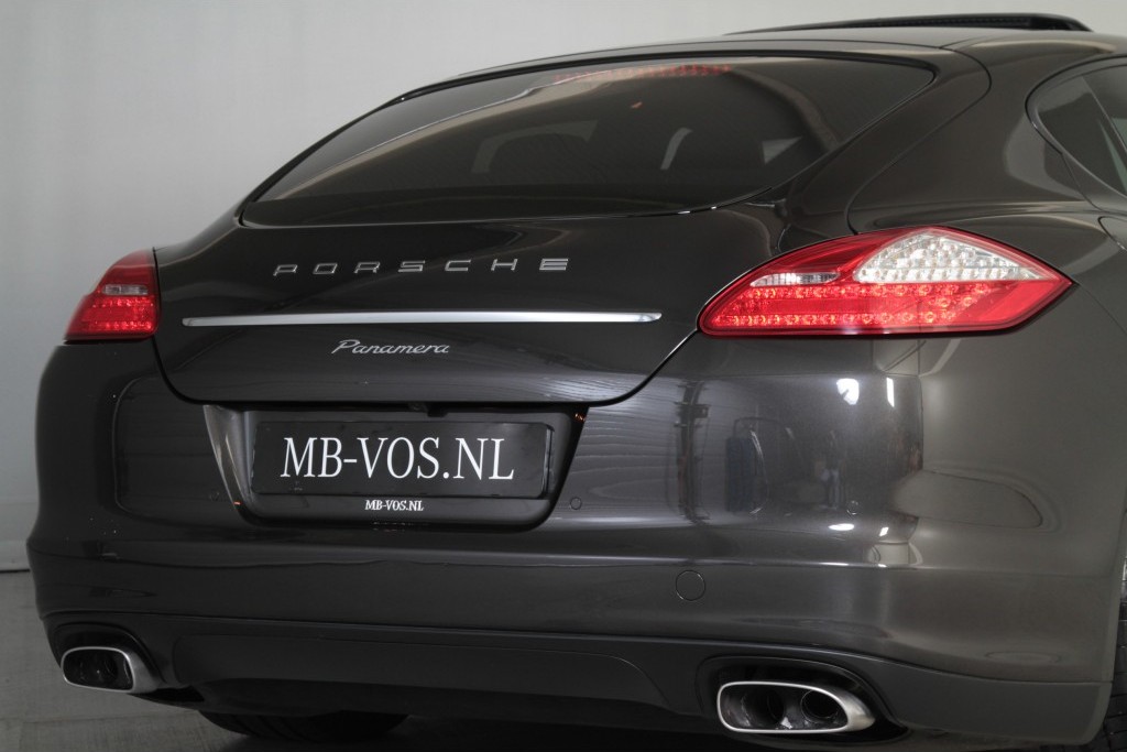 Porsche Panamera 3.0 D Tipronic S Luchtvering/Bose/20" Foto 18