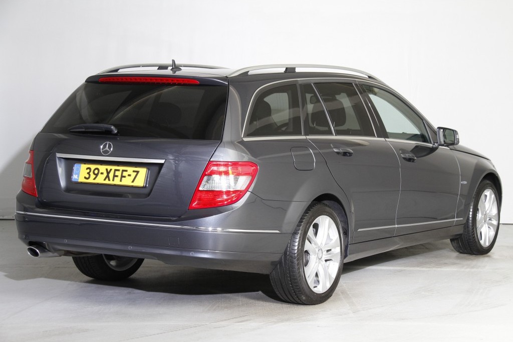 Mercedes-Benz C-Klasse Estate 220 Cdi Estate Avantgarde COM/DVD Aut5 Foto 2