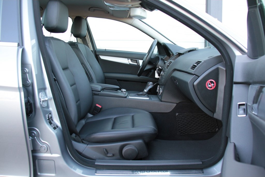 Mercedes-Benz C-Klasse 350 Cdi BE Avantgarde Sport/Leer/Navi/Xenon/Pts Aut7 Foto 3