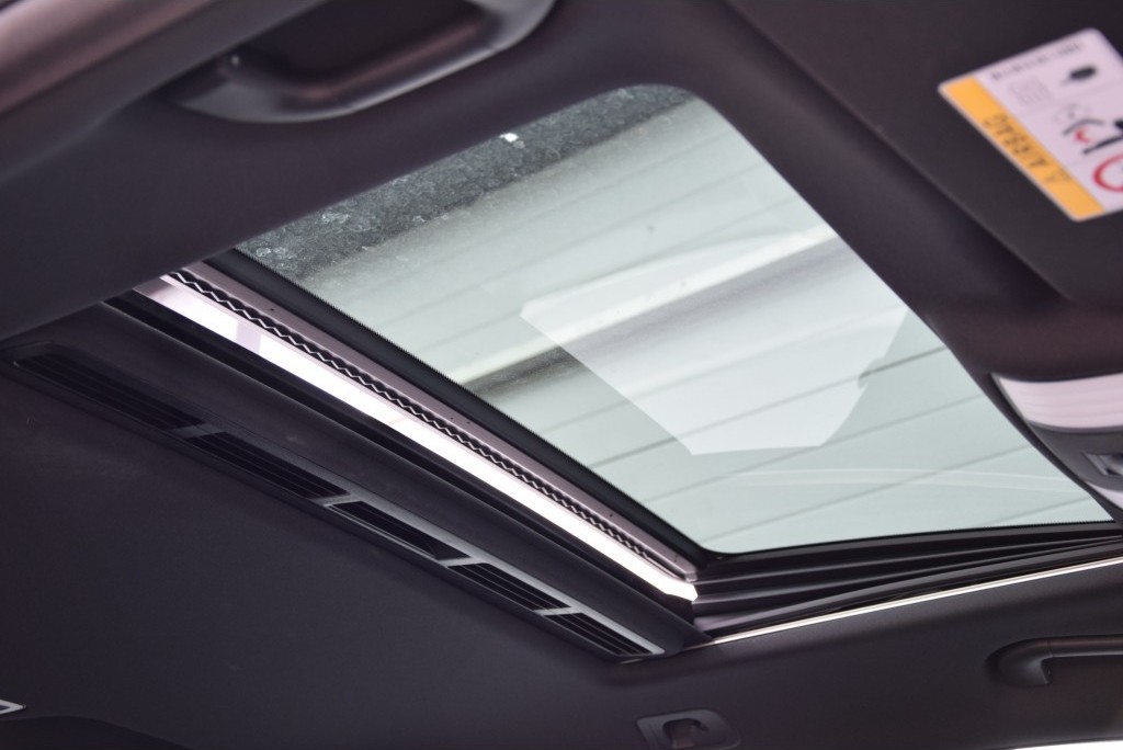 Mercedes-Benz E-Klasse Estate 200 Estate Avantgarde Schuifdak/Navi/ILS Aut7 Foto 15