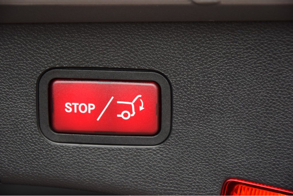 Mercedes-Benz E-Klasse Estate 200 Estate Avantgarde Schuifdak/Navi/ILS Aut7 Foto 17