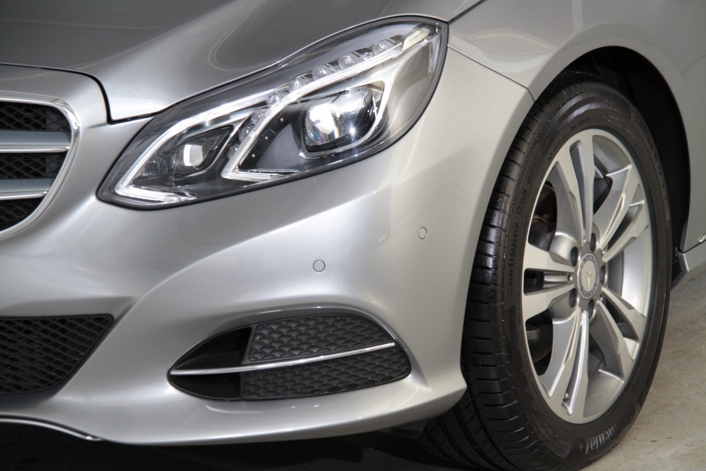 Mercedes-Benz E-Klasse Estate 200 Estate Avantgarde Schuifdak/Navi/ILS Aut7 Foto 21