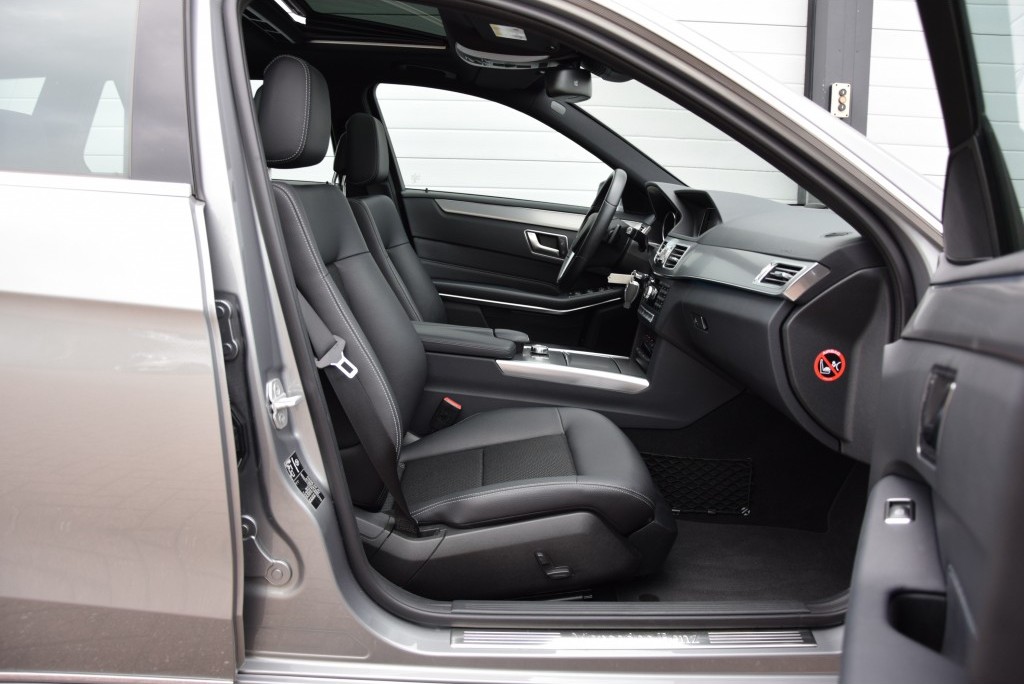 Mercedes-Benz E-Klasse Estate 200 Estate Avantgarde Schuifdak/Navi/ILS Aut7 Foto 3