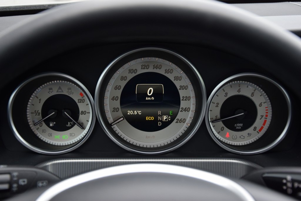 Mercedes-Benz E-Klasse Estate 200 Estate Avantgarde Schuifdak/Navi/ILS Aut7 Foto 7