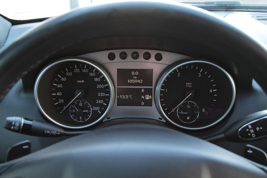 Mercedes-Benz M-Klasse 350 CDI 4-M Prestige Sport AMG Aut7 Foto 7