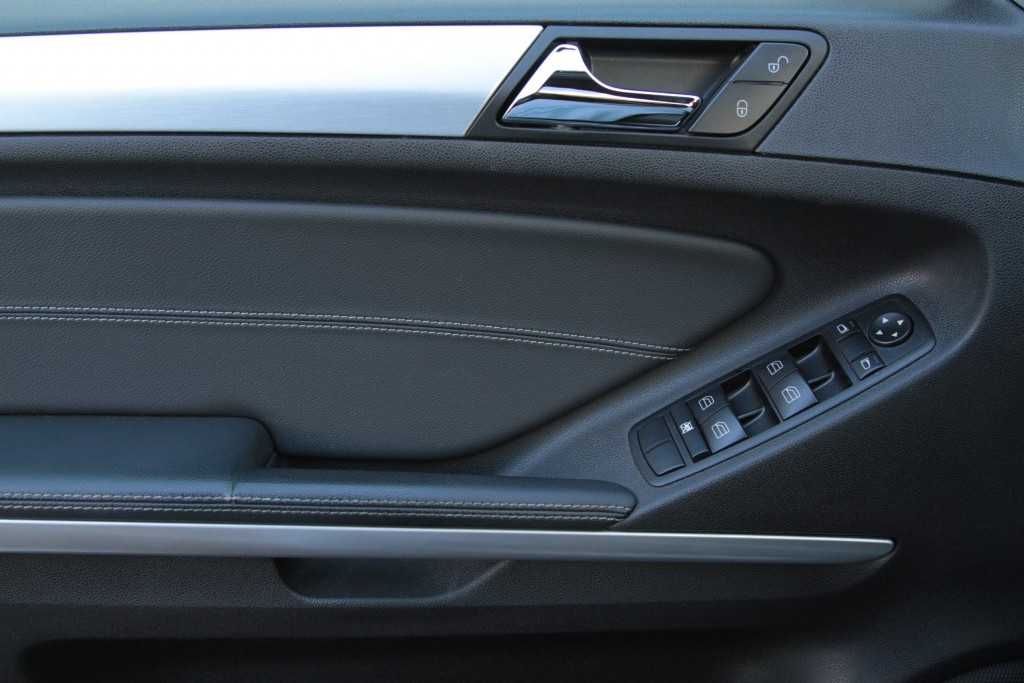 Mercedes-Benz M-Klasse 350 CDI 4-M Prestige Sport AMG Aut7 Foto 9