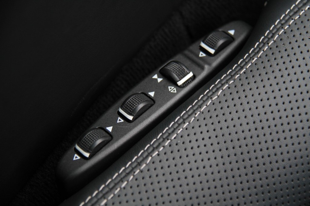 Mercedes-Benz CLS-Klasse 350 Cdi BE AMG Exclusive/Airmatic/Keyless/19" Aut7 Foto 10