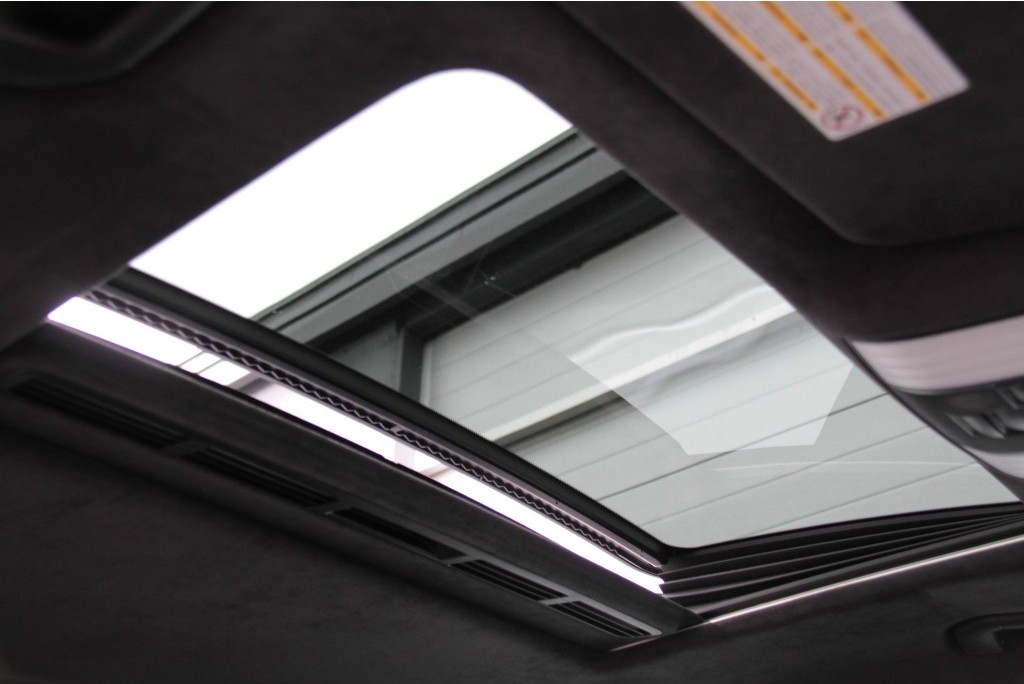 Mercedes-Benz CLS-Klasse 350 Cdi BE AMG Exclusive/Airmatic/Keyless/19" Aut7 Foto 12