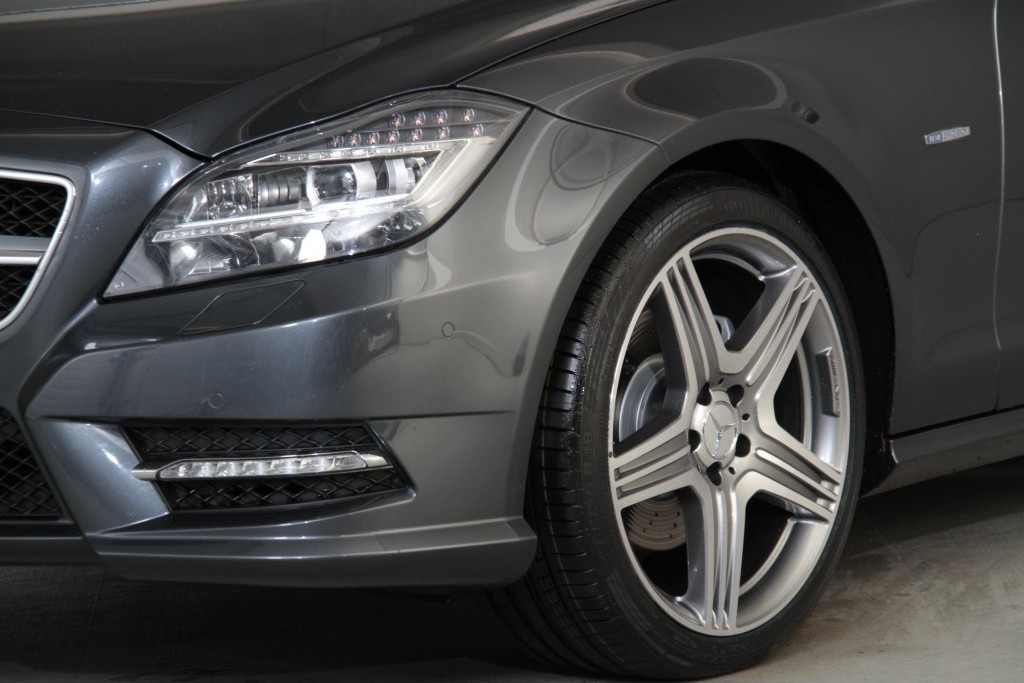 Mercedes-Benz CLS-Klasse 350 Cdi BE AMG Exclusive/Airmatic/Keyless/19" Aut7 Foto 16