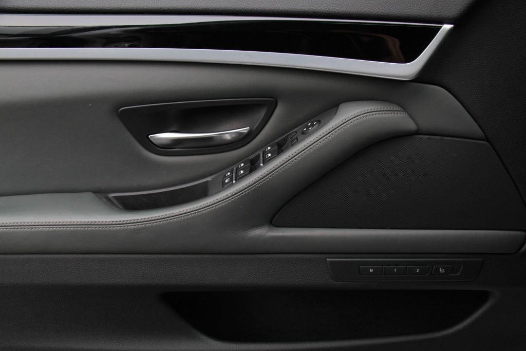 BMW 5 Serie M550d X-Drive HUD/ACC/Merino/Individual Aut8 1ste eigenaar Foto 12