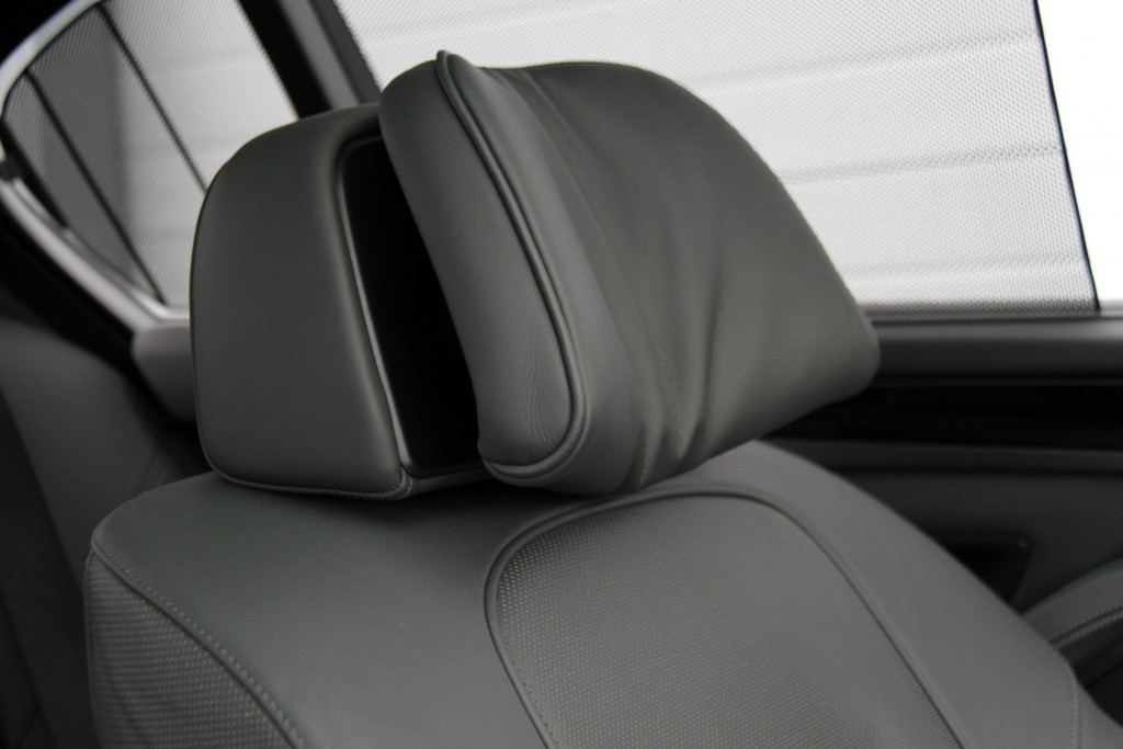 BMW 5 Serie M550d X-Drive HUD/ACC/Merino/Individual Aut8 1ste eigenaar Foto 13