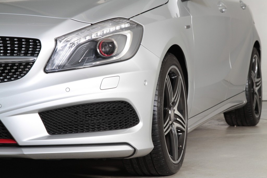 Mercedes-Benz A-Klasse 250 Sport AMG/Leer/Navi/ Xenon/Pts Aut7 Foto 16