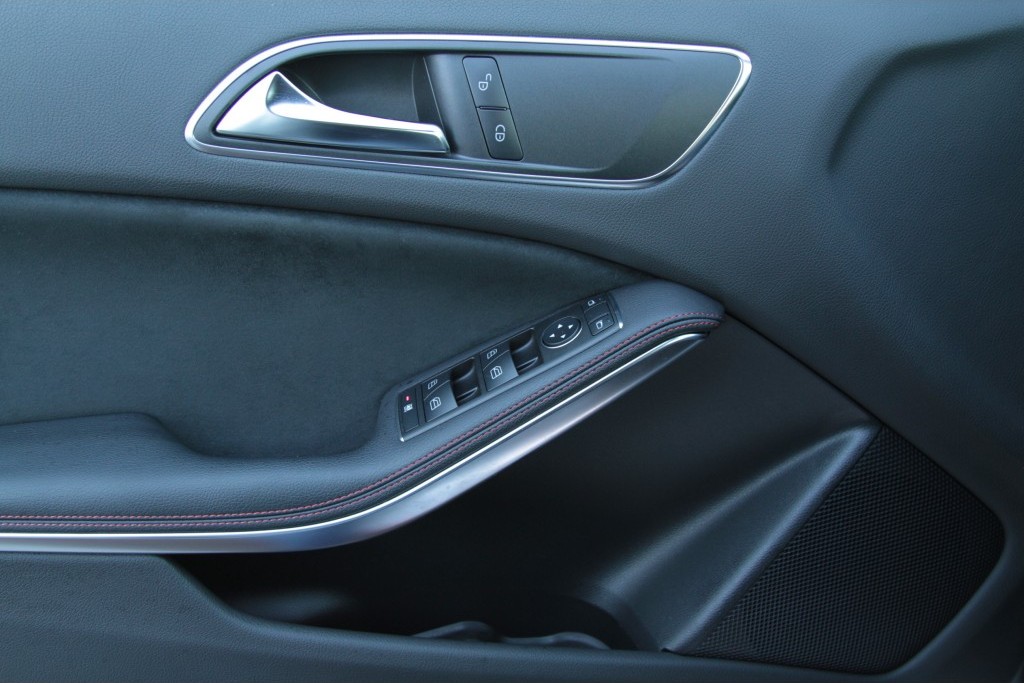 Mercedes-Benz A-Klasse 250 Sport AMG/Leer/Navi/ Xenon/Pts Aut7 Foto 7