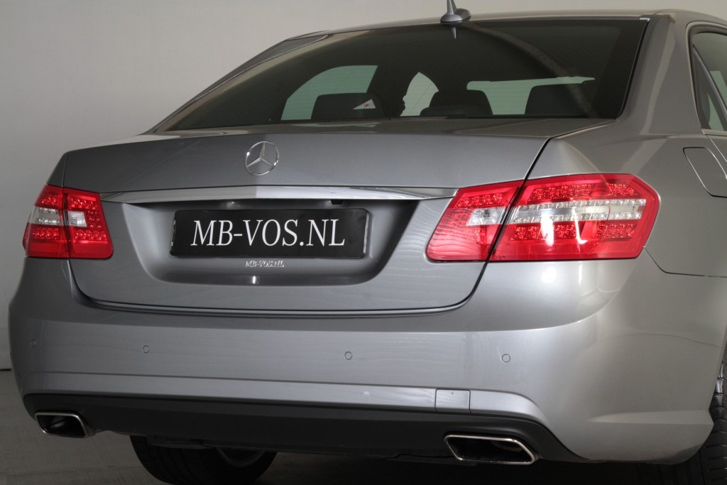 Mercedes-Benz E-Klasse 200 Avantgarde AMG Leer/Com/ILS Aut7 Foto 15