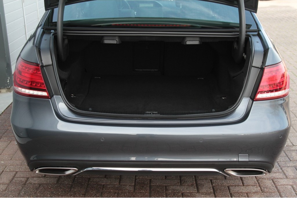 Mercedes-Benz E-Klasse 220 Cdi Avantgarde Leer/Com/Schuifdak/ILS Aut7 Foto 13